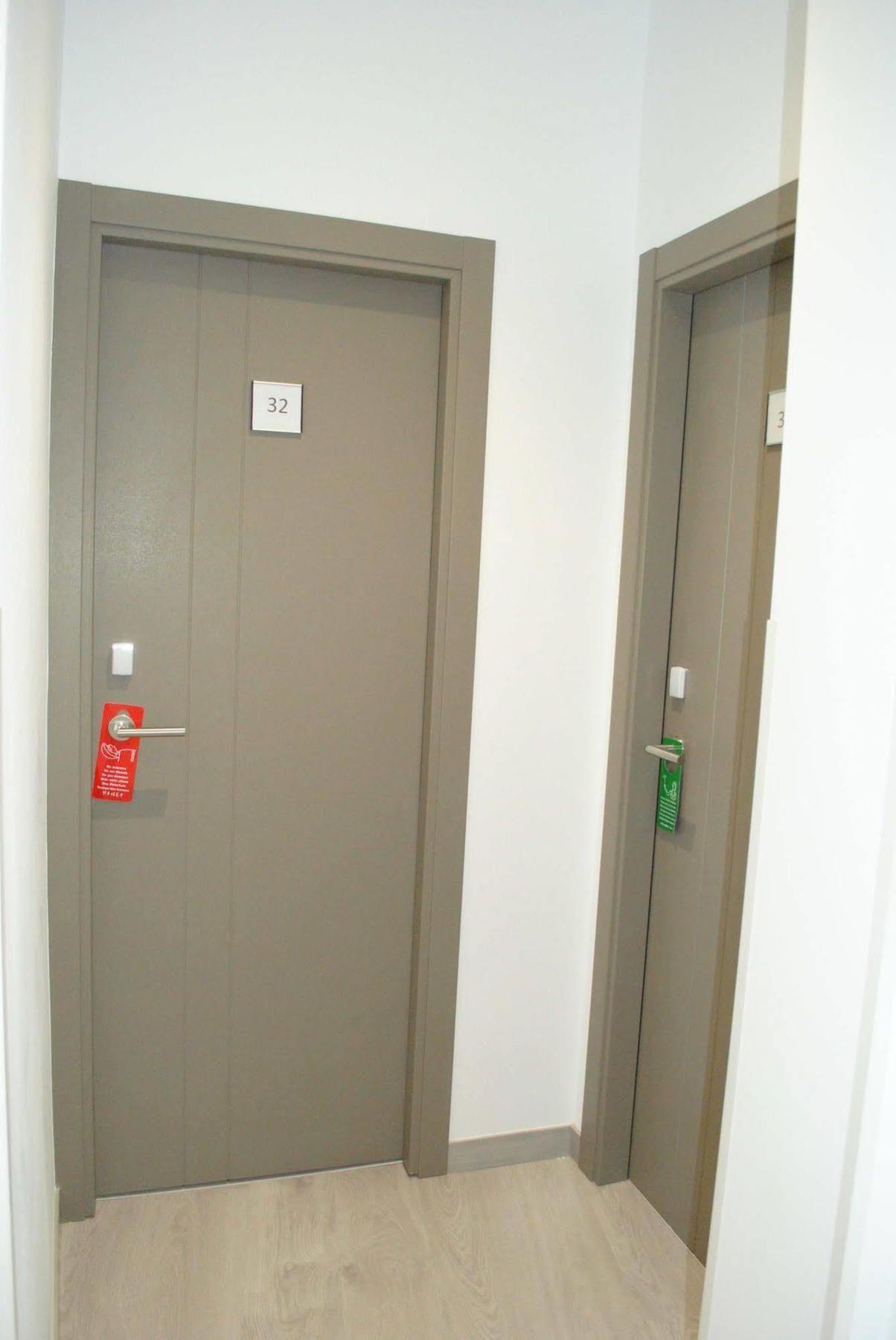 Fuencarral Rooms Madrid Exterior photo